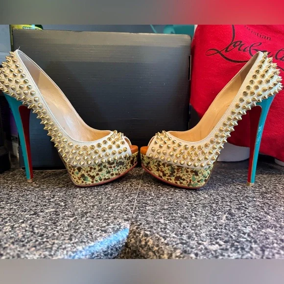 Christian Louboutin Peep-Toe Heels size 34.5 - Picture 3 of 7